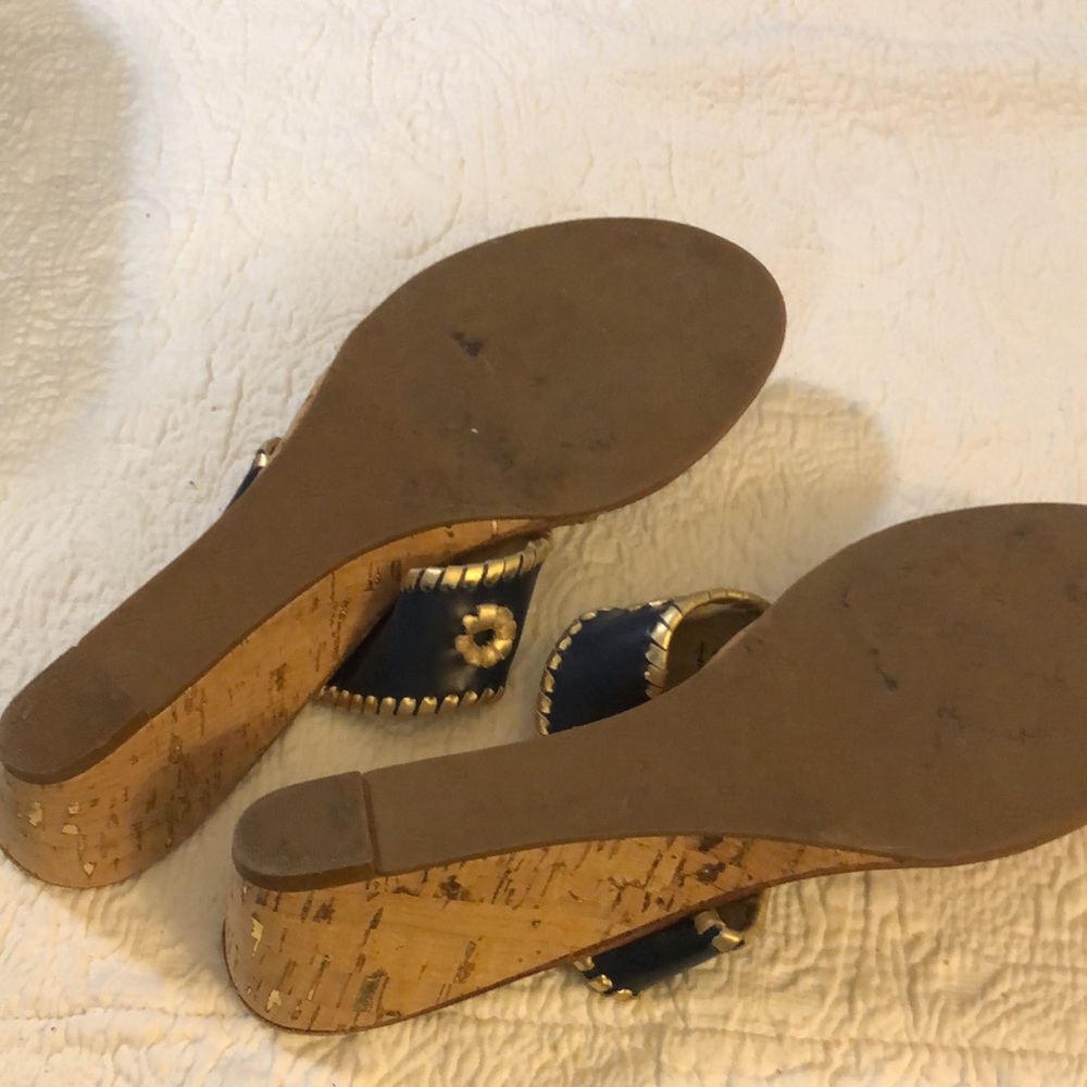 Jack Rogers wedges 10M navy with gold trim, excellent condition - Picture 6 of 8